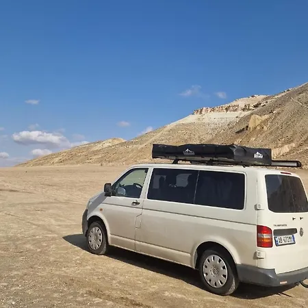 Camper For Rent In Albania 롯지 *