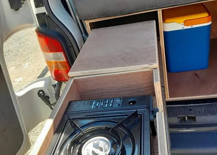 롯지 Camper For Rent In Albania