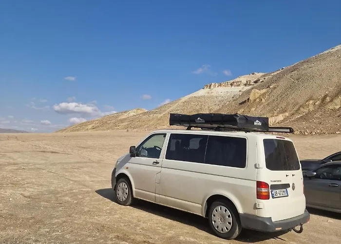 Camper For Rent In Albania 롯지 *