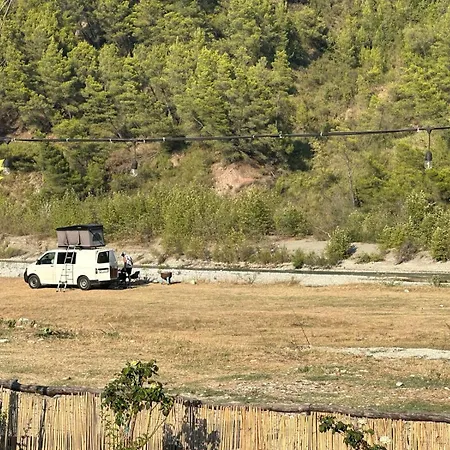 롯지 Camper For Rent In Albania 티라나